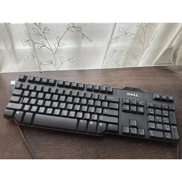 USB plug in Dell RT7D50 Keyboard - Picture 1 of 6